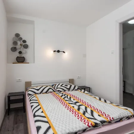 Apartamento Retiro *